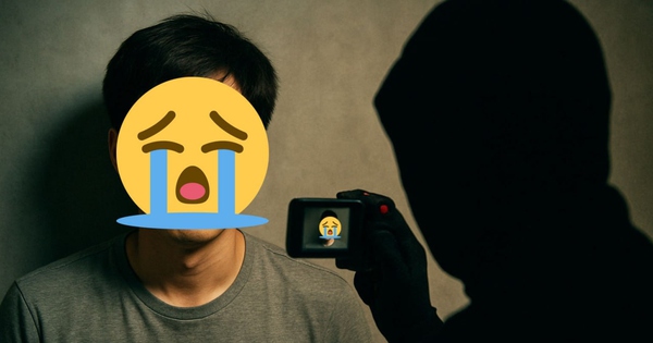 1 nam ca sĩ hoảng loạn vì bị chụp lén trong phòng tắm, danh tính thủ phạm gây ngỡ ngàng avatar1748623492417 17486234936052131713239 0 0 669 1280 crop 1748623519423658567963jpg