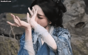 Mỹ nhân Liêu Trai đẹp nhất Trung Quốc: Nhan sắc ma mị cuốn hơn chữ cuốn, viral suốt 2 tháng trời chưa chịu ngưng