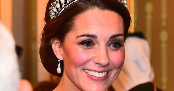 Phẩm chất đáng quý của Vương phi Kate giúp cô chiếm trọn tin yêu của công chúng, sẵn sàng trở thành Vương hậu nước Anh avatar1749051316363 17490513166131106237630 0 24 315 528 crop 1749051327345923456998jpg