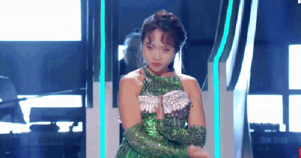 Phản ứng của Tô Hữu Bằng khi Phương Mỹ Chi múa võ avatar1749260342352 17492603429721877450690 40 0 302 500 crop 1749260949369524617503gifpng