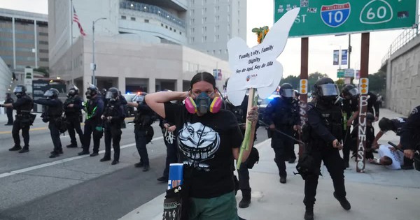 Mỹ truy quét người nhập cư trên diện rộng tại Los Angeles, bạo loạn bùng phát avatar1749312277811 17493122783241068954754jpg