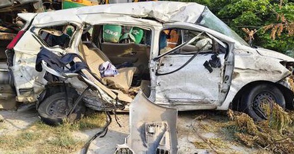 Vụ 2 ô tô tông nhau khiến 3 người tử vong, 5 người bị thương: Hiện trường thương tâm avatar1749367710415 1749367710802545129739 0 55 315 559 crop 17493677280541101752944jpg