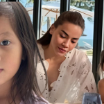 Thật bất ngờ! Mới 4 tuổi mà Lisa nhà Hồ Ngọc Hà nói ra được câu này: Mẹ phải khéo dạy cỡ nào! avatar1749569095700 17495690959301199544975 0 0 419 800 crop 1749569147897944685431png