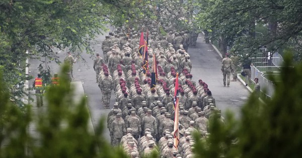 Mỹ duyệt binh rầm rộ bất chấp thời tiết xấu avatar1749947918444 17499479189161615372757jpg