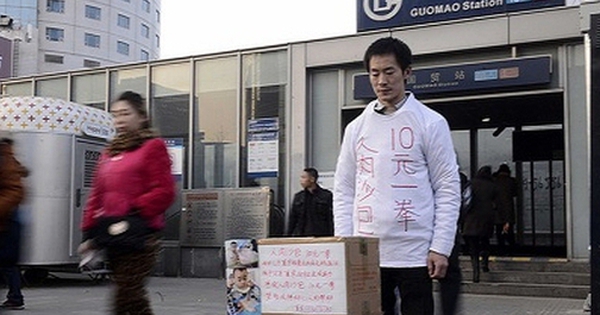 Người đàn ông cầu xin người khác đánh mình vì lý do đáng thương đến rơi nước mắt avatar1750301865739 17503018674062104933120 0 82 315 586 crop 175030189569422380109jpg