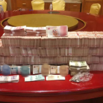 Tịch thu 36 tỷ đồng tiền mặt xếp thành chồng và 7 xe sang trong một nhà hàng, đóng băng tài khoản ngân hàng có 327 tỷ avatar1750408579957 17504085803411239189482png