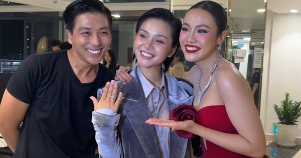 Chưa từng có: Nam diễn viên cầu hôn mỹ nhân Vbiz ngay tại Chung kết Hoa hậu hoàn vũ VN! avatar1750553192342 17505531936391232452496jpg