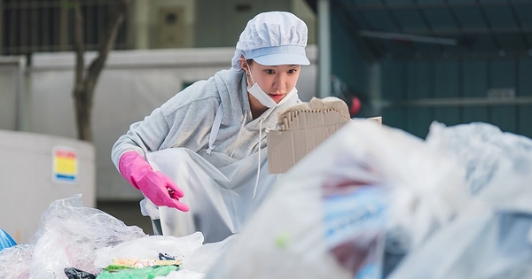 Lộ ảnh mỹ nhân Vườn Sao Băng đang bới tung bãi rác, diện mạo biến đổi không tin nổi sau đúng 1 năm avatar1750577511130 17505775114081521496186 0 1 565 1080 crop 175057771480216918646jpg