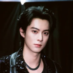 Trưng bày đồ đã dùng của Vương Hạc Đệ để hút khách, quán ăn bị chỉ trích avatar1750666807376 1750666807775178191779 6 0 388 730 crop 17506669735341209735777png