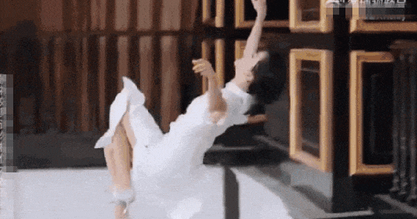 5 bộ phim bị gỡ bỏ ngay lập tức avatar1751433351639 175143335277982429952 0 0 335 640 crop 175143353881738263713gifpng