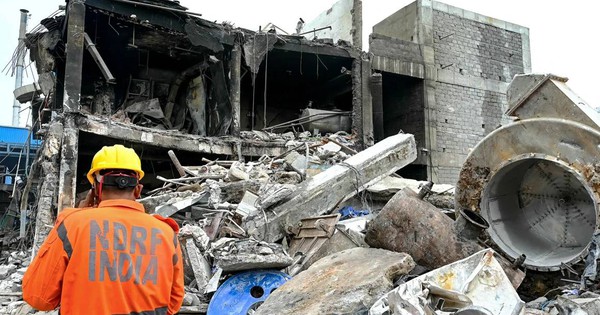 Cận cảnh vụ nổ nhà máy ở Ấn Độ khiến ít nhất 42 người thiệt mạng: Toàn bộ nhà xưởng bị xé nát, thi thể cháy đen vùi dưới lớp bê tông avatar1751435364922 1751435365186371230175jpg