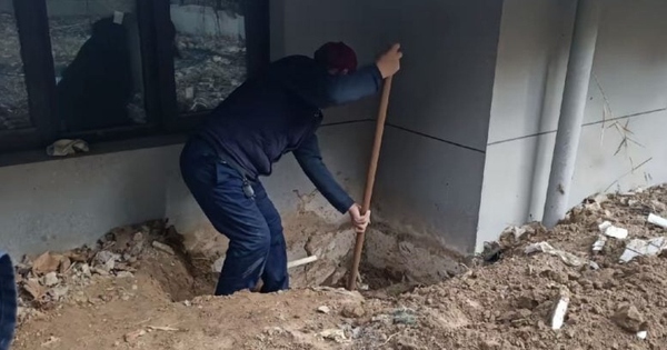 Người phụ nữ phát hiện ra thứ đáng sợ chôn dưới ngôi nhà mới mua avatar1751516030837 1751516031246549659082jpg