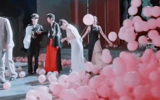 Mỹ nhân Trung Quốc không có đẹp nhất chỉ có đẹp hơn: Nụ cười làm điên đảo cả trời đất, đến sợi tóc cũng tuyệt đối điện ảnh