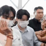 Kinh hoàng cảnh V (BTS) bị fan lao vào xô đẩy, sân bay náo loạn như "zoombie" vỡ trận avatar1751629643908 17516296446421181121866 20 0 352 633 crop 1751629878150804596125gifpng