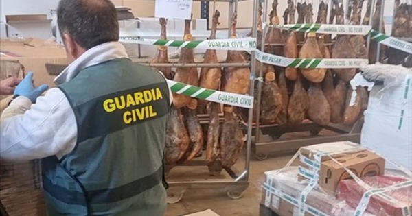 Chiến dịch OPSON: Đột kích hàng trăm kho hàng, tịch thu 22.000 tấn thực phẩm bẩn, nhái thương hiệu và 850.000 lít đồ uống pha tạp, tổng trị giá 2.800 tỷ đồng avatar1751637213058 17516372134241638301917jpg