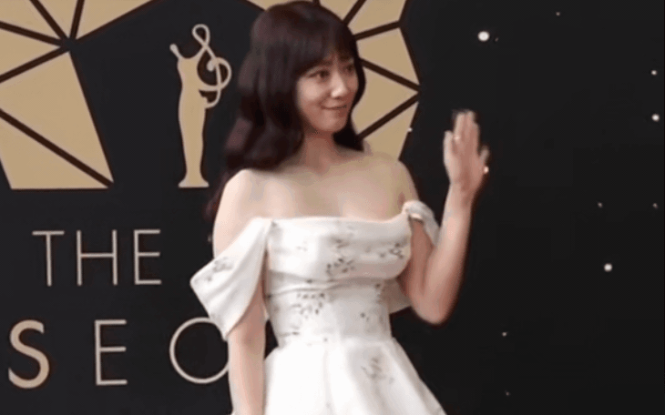 Park Shin Hye 16 tuổi đẹp không thể tin nổi: Visual đúng chuẩn tuyệt tác của tạo hóa, đố ai tìm nổi góc chết