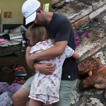 Xé lòng cảnh tượng đổ nát tại trại hè sau trận lũ quét lịch sử ở Mỹ khiến hơn 20 bé gái mất tích, bố mẹ khóc ngất cầu mong 1 phép màu avatar1751776079483 1751776081787270789128png