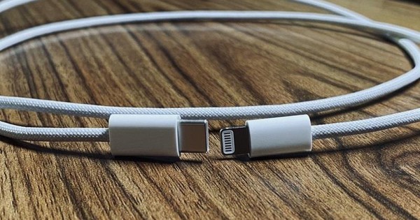 Người đàn ông dán dây sạc iPhone vào mũi giả bộ thở oxy khi điều trị ung thư, sơ hở rõ ràng nhưng đến cả tỷ phú cũng bị lừa chuyển tiền ủng hộ avatar1751819294473 17518192948171209652095jpg