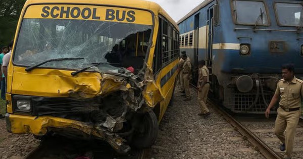 Ấn Độ: Va chạm giữa tàu hỏa và xe chở học sinh avatar1751979703322 1751979703494188370037jpg