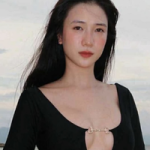 "Hot girl bế giảng" khoe sắc vóc thăng hạng, body chuẩn từng cen-ti-mét trong trang phục một mảnh avatar1752137009463 1752137009816783499078png