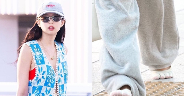 Jennie (BLACKPINK) đi cái gì dưới chân vậy trời? avatar1752235671718 1752235671956439030980 0 0 352 672 crop 17522357337321297100126jpg