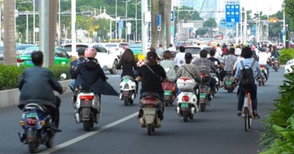 Trung Quốc cấm xe máy thành công trên khắp các thành phố ra sao? avatar1752542486972 17525424874171243480274 0 64 274 503 crop 17525425360461583036962jpg