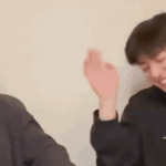 Jimin - Jungkook (BTS) thản nhiên nói chuyện 18+ trước mặt fan? avatar1752755817424 1752755817785499294736 52 0 484 826 crop 175275586779445822951gifpng