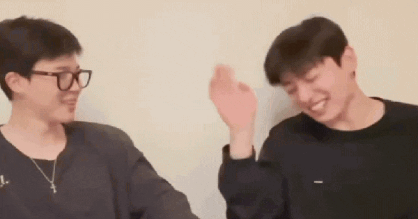 Jimin - Jungkook (BTS) thản nhiên nói chuyện 18+ trước mặt fan? avatar1752755817424 1752755817785499294736 52 0 484 826 crop 175275586779445822951gifpng