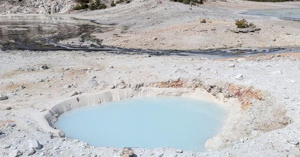 “Hồ sữa xanh” đột ngột xuất hiện ở Mỹ, điều gì đã xảy ra? avatar1752910916800 17529109172031759904803 0 45 315 549 crop 17529109575491560623513jpg