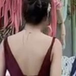 Diện váy ngắn, đầm hở lưng, thợ make-up gây xôn xao, bị cho là cố tình "tranh spotlight" avatar1753486804962 17534868064581463771808jpg