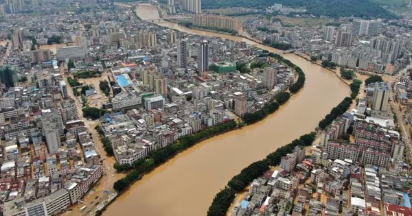 Trung Quốc: Lượng mưa 1 năm trút xuống trong 1 ngày, hàng chục ngàn người dân bỏ chạy avatar1753497888433 17534978887471745107354png