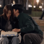 Phim Hàn mới chiếu đã được khen hay không chịu nổi, chiếm top 1 rating cả nước nhờ dàn cast toàn "thứ dữ" avatar1753522540738 1753522541288370500974 45 0 488 846 crop 17535226254251223191032gifpng