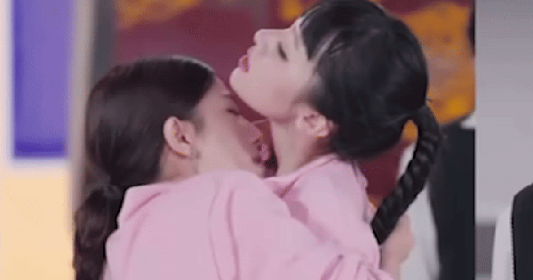 Em Xinh Say Hi gây tranh cãi vì hình ảnh thân mật quá mức trên sóng avatar1753662358187 17536623587181027538389 3 76 382 800 crop 17536626558521865369855png