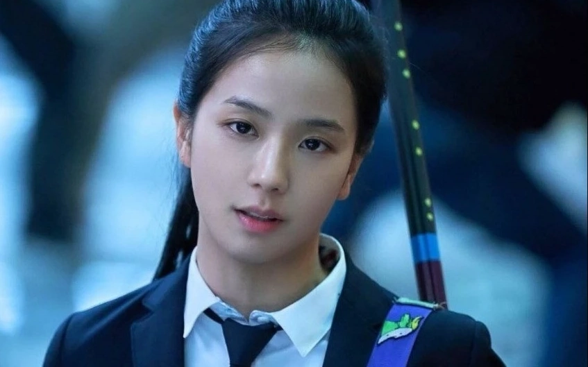 Phim có Lee Min Ho, Jisoo (BlackPink) nhận điểm thê thảm