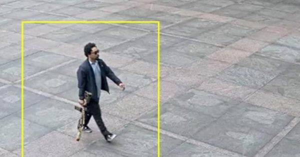 Cận cảnh sát thủ mặc vest, cầm súng trường xả loạt đạn tại tòa nhà ở New York avatar1753754869596 17537548702862022080450 3 51 271 480 crop 1753754913743189377335jpg