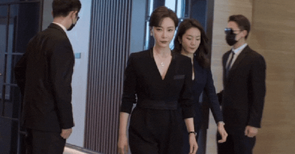 Khi phu nhân hào môn cao tay xử lý chồng ngoại tình: Không cần giữ đàn ông, chỉ cần giữ quyền lực avatar1754035814463 1754035816074395098416 0 0 314 600 crop 17540358557071345409263png