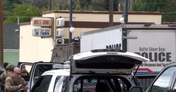 Dùng trực thăng truy tìm nghi phạm xả súng tại quán bar, 4 người thiệt mạng ở Mỹ avatar1754124303646 17541243045992020359328 0 89 274 527 crop 1754124344441288595642png