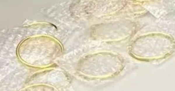 Đi thu gom rác, cụ bà nhặt được số vàng trị giá 1,4 tỷ đồng avatar1754212025526 1754212025992631821464 0 88 315 592 crop 17542120414681869350007jpg