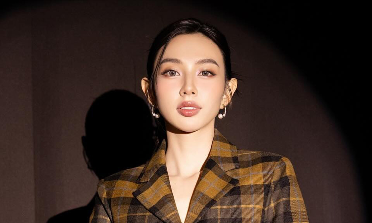 Xóa sổ Thùy Tiên trong phim Chốt Đơn bằng công nghệ AI