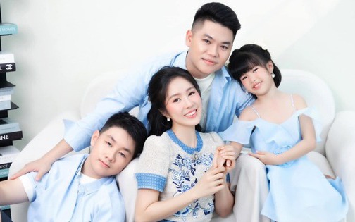 Sao nữ Vbiz lấy chồng trẻ kém tuổi từng bị gia đình phản đối, nay hạnh phúc kỷ niệm 8 năm ngày cưới