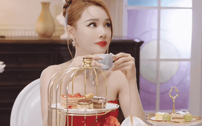 Tranh cãi top 5 nữ diễn viên đẹp nhất Việt Nam: Nhã Phương xếp sau Angela Phương Trinh, hạng 1 bị chê chưa đủ trình