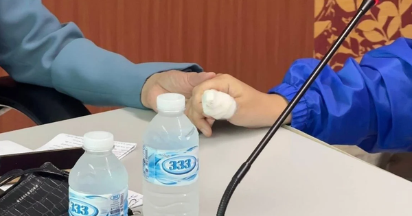 Vừa bước vào nhà, người phụ nữ hoảng hốt khi chồng cũ nấp trong bóng tối, nói ra 1 câu lạnh người avatar1754888654244 17548886554001201799347png