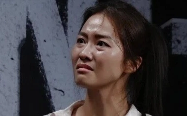 Không nhận ra Khả Ngân