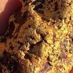 Phát hiện cục vàng trị giá hơn 1 tỷ đồng khi đang quay video YouTube avatar1755143438308 1755143438526671524497jpg