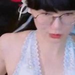 Thay đồ gợi cảm trên livestream, hot girl "Faker phiên bản nữ" nhận kết chẳng như mơ avatar1755145210801 17551452125142013315253jpeg