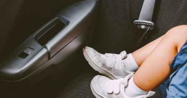 Bé gái 5 tuổi ngả ghế ô tô đè tử vong em trai 2 tuổi ở ghế sau avatar1755232862000 17552328623762121053206jpg