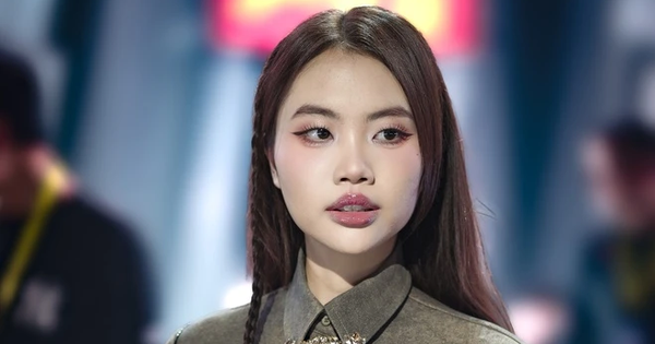 Nhan sắc ca sĩ 10 tuổi nổi tiếng, 22 tuổi được đề cử giải thưởng Gương mặt trẻ Việt Nam tiêu biểu avatar1755429383876 1755429384289171991645 69 0 415 660 crop 1755429483788808562333png