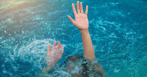 Bị hút vào ống cống dưới bể bơi, bé gái 6 tuổi tử vong thương tâm avatar1755571316490 1755571316833719219173 0 41 315 545 crop 175557133811196592096jpg