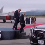 'Quái thú' 1,5 triệu USD biến cuộc gặp thượng đỉnh Trump – Putin ở Alaska thành khoảnh khắc biểu tượng avatar1755595660411 17555956607202103877774gifpng