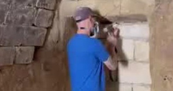 Cả nhà rợn tóc gáy khi xem lại video khám phá "cánh cửa bịt kín hàng trăm năm" chưa một lần mở avatar1755929843875 1755929844129853357251 0 87 315 591 crop 175592986163951485782jpg